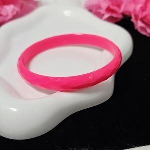 Neon Pink Faceted Acrylic Bangle Bracelet | Y2K Candy-Color Blacklight Glow Y2K